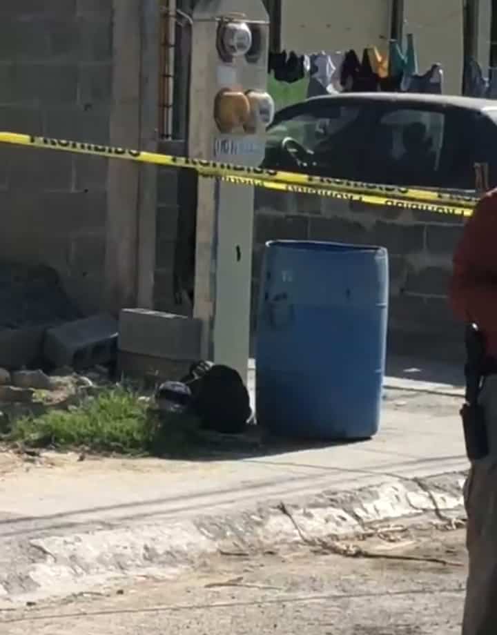 Los olores fétidos que provenían de una bolsa de basura, llamaron la atención de los vecinos de la colonia San Marcos, quienes al abrirla descubrieron que se trataba de un feto humano