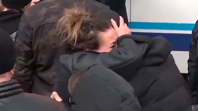 Se despiden entre lágrimas nuevos reclutas