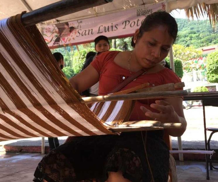 Artesanas luchan por no dejar morir el telar