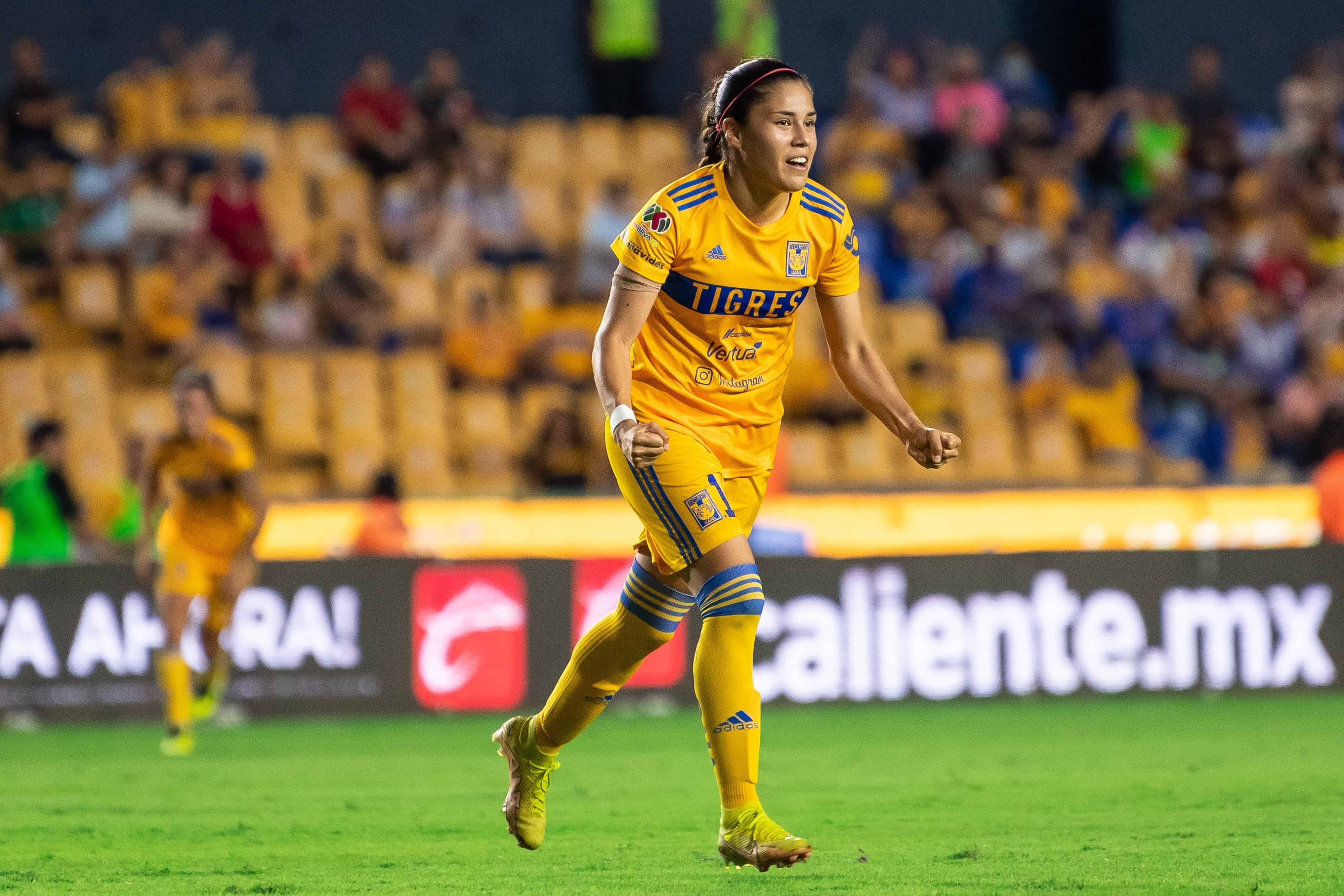 Lizbeth Ovalle hace el 2-0.