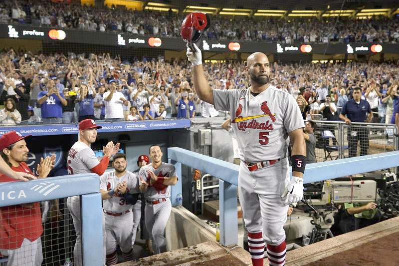 Pujols se une al club de los 700 jonrones