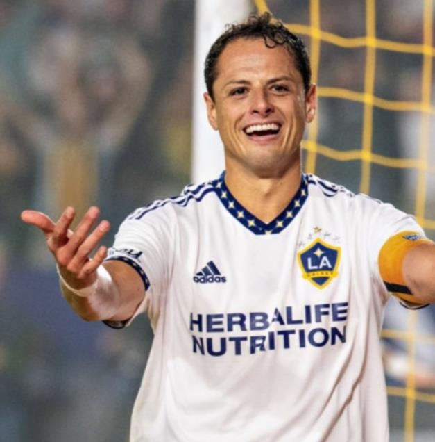 ...Y ‘Chicharito’ marca dos con Galaxy