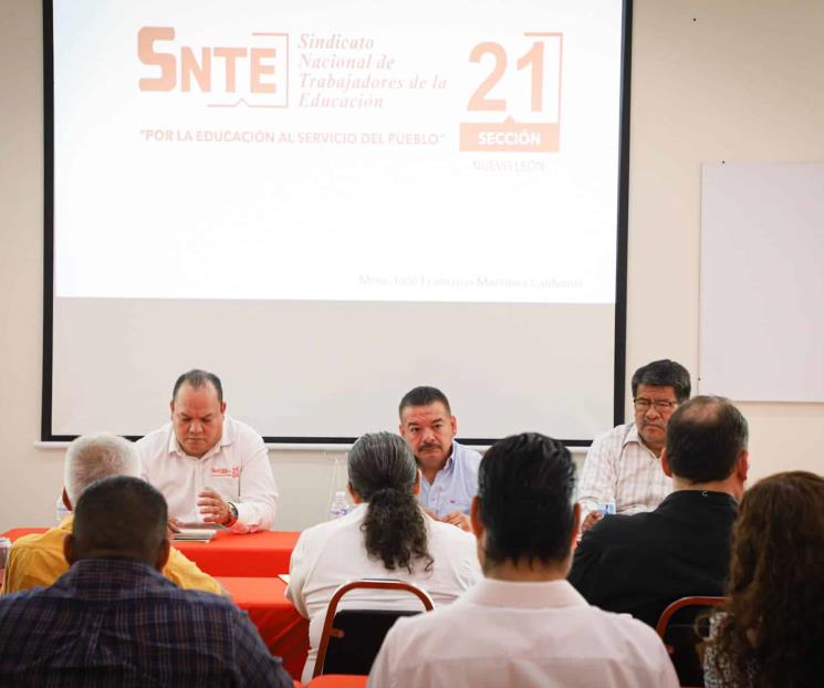 Tiene líder reuniones con miembros de diversos niveles