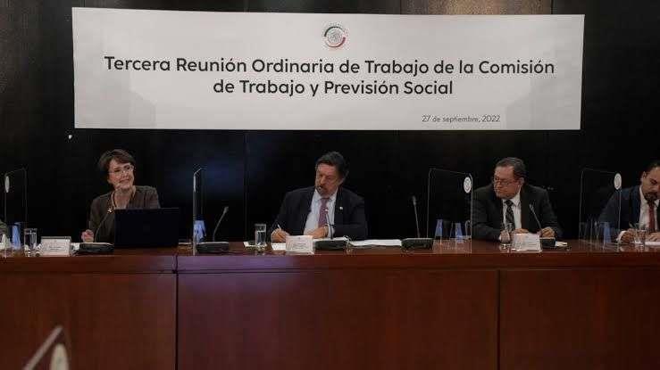 Avanza reforma laboral para ampliar días de vacaciones