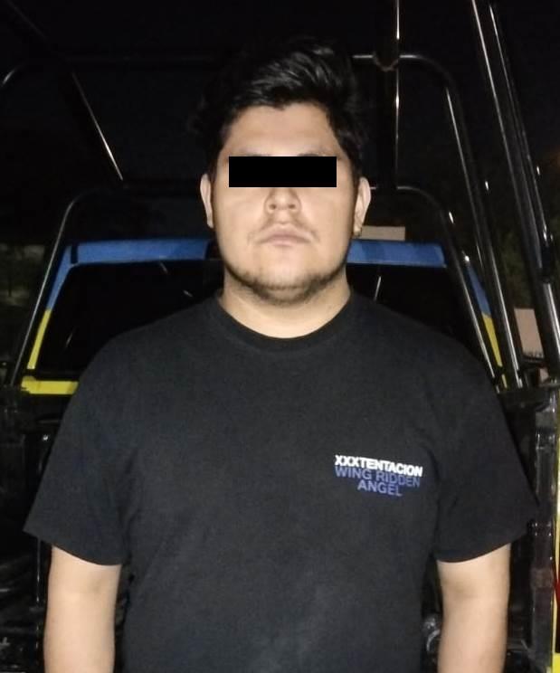 Roba en tienda y lo detienen