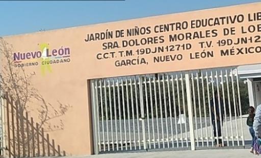 Resguardan escuela por supuesta amenaza