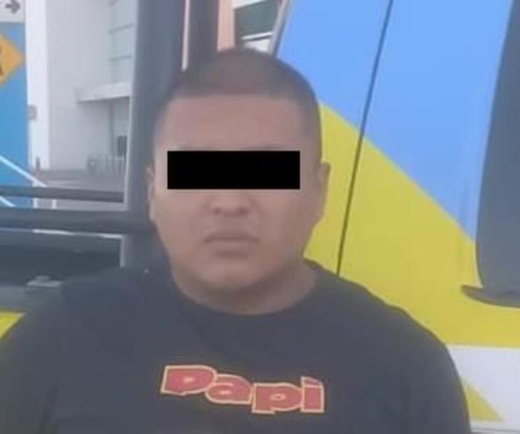 Cae por portar licencia de conducir falsa