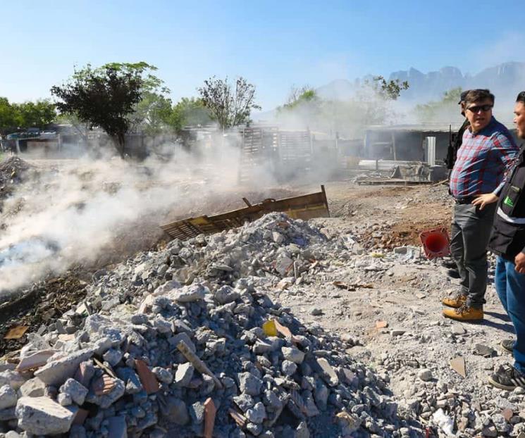 Suspenden tiraderos en Río Pesquería Suspenden tiraderos en Río Pesquería