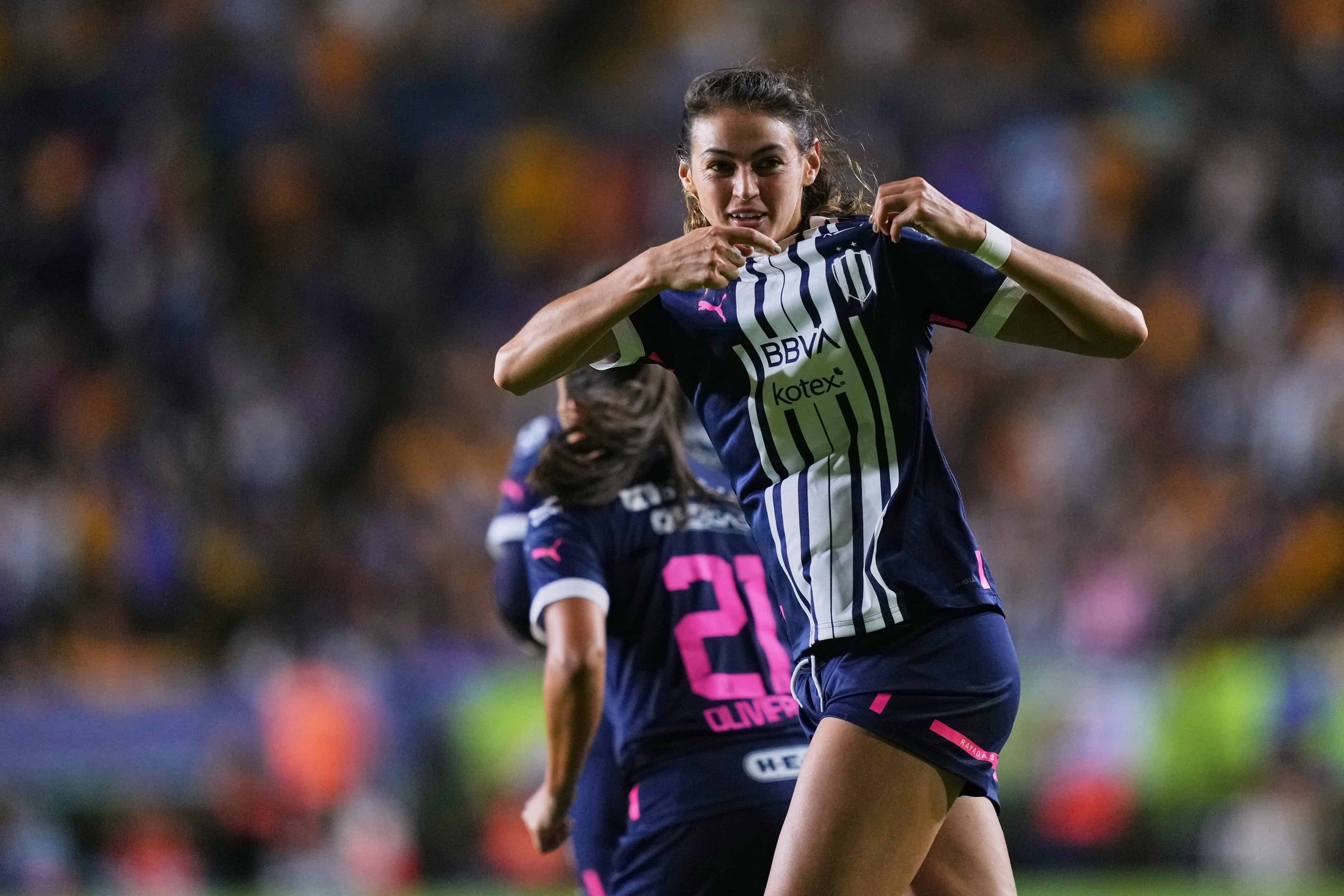 Christina Burkenroad hace el 2-1.