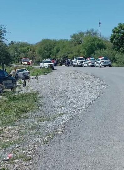 Deja accidente vial en moto tres lesionados