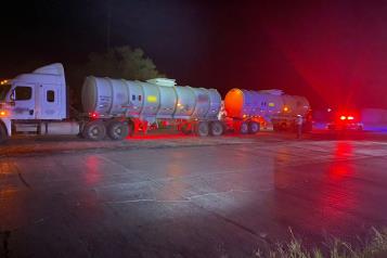 Aseguran pipa con 60 mil litros de combustible