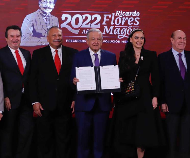 AMLO y empresarios firman nuevo acuerdo contra inflación