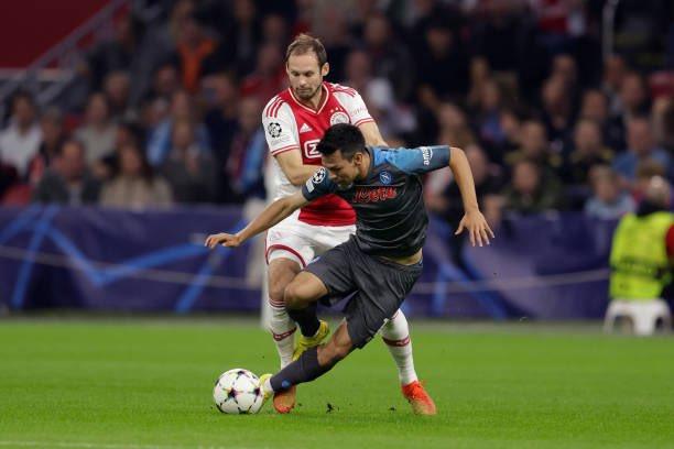 Lozano superó a Álvarez en Champions League