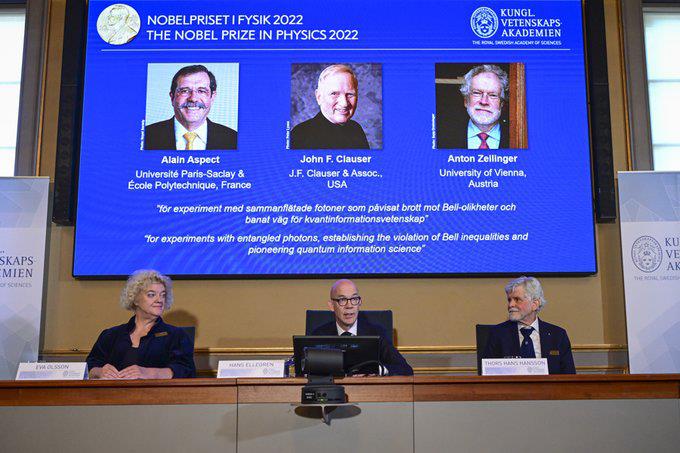 Ganan Nobel de Física por aportaciones en ciencia cuántica