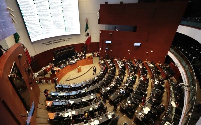 Arremeten contra perredistas por apoyar reforma militar