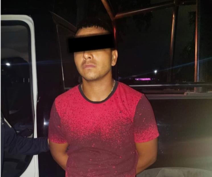 Arrestan a hombre que portaba arma de fuego