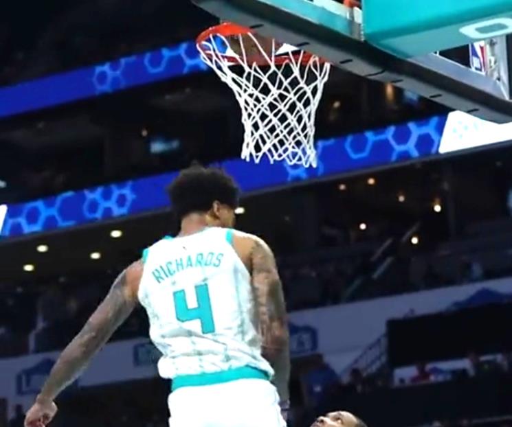 Apalea Indiana a Charlotte en pretemporada de NBA