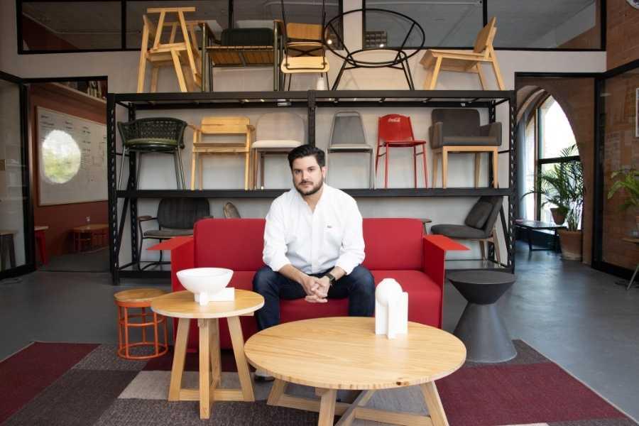 Profesor asume reto de diseñar a los diseñadores del futuro