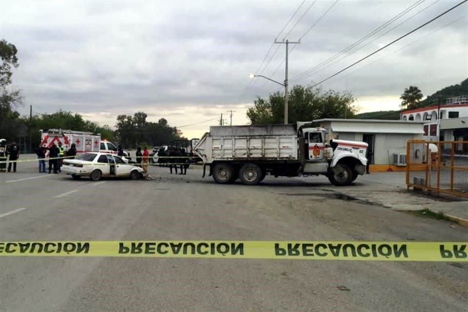 Un muerto y dos lesionados, fue el saldo que dejo un choque por alcance, registrado en el municipio de Montemorelos