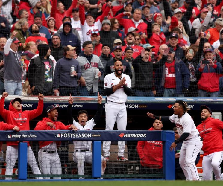 Cerca Guardianes de superar el comodín en la MLB