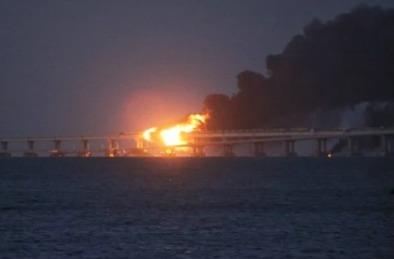 Daña explosión puente de Crimea, reportan tres decesos