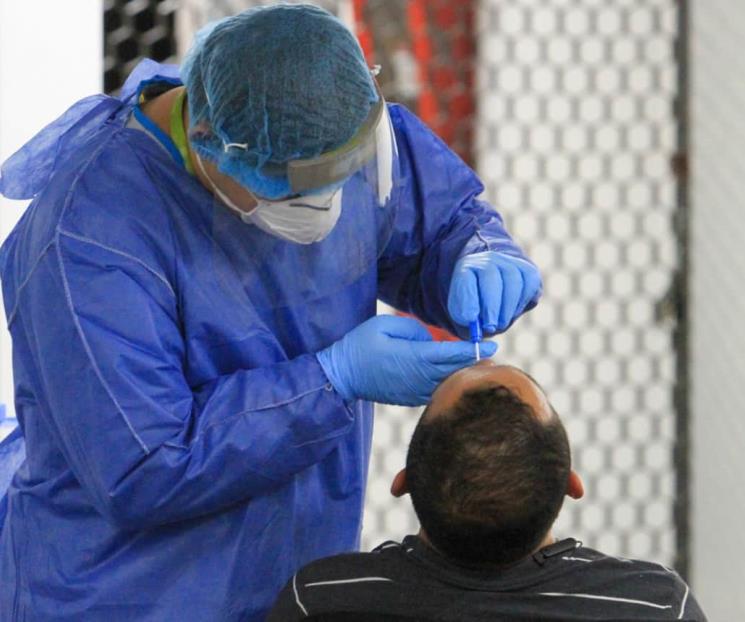 Senado reconoce a médicos, pero sin medalla
