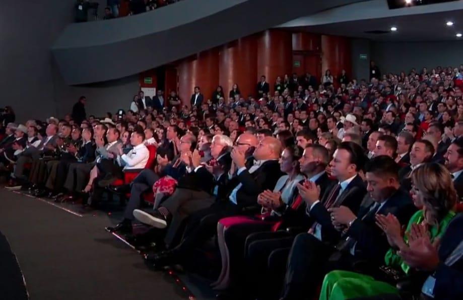 Arranca Samuel García informe con casa llena