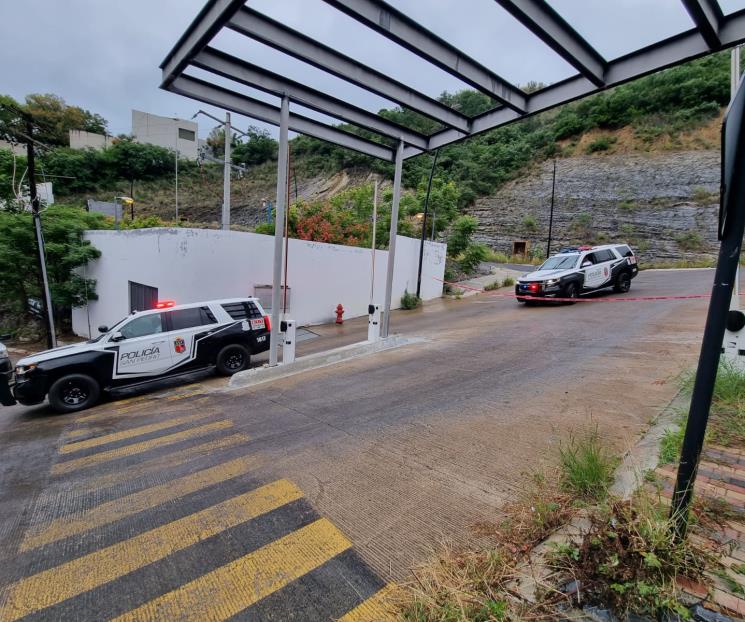 Muere hombre atropellado por plataforma de camión