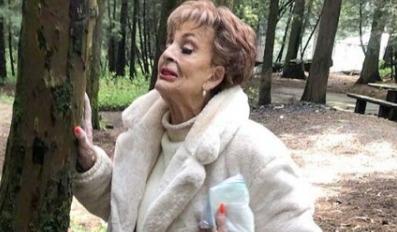 Esparció cenizas de Mariana en el bosque