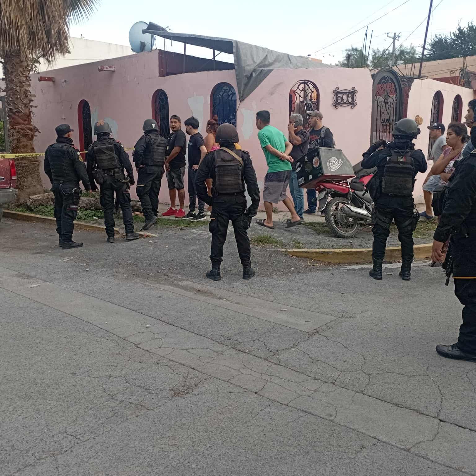 Cuando celebraban el campeonato de un partido de fútbol soccer  con una carne asada un grupo de personas fueron atacados a balazos muriendo tres, resultado al menos cinco  heridos entre ellos dos menores de edad