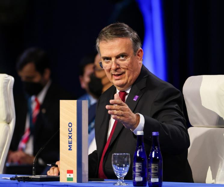AMLO felicita a Marcelo Ebrard por su cumpleaños 63