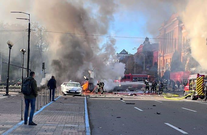 Rusia vuelve a atacar a Kiev; registran al menos 5 muertos