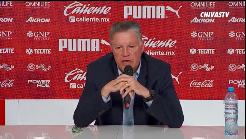 Ricardo Peláez, fuera de Chivas