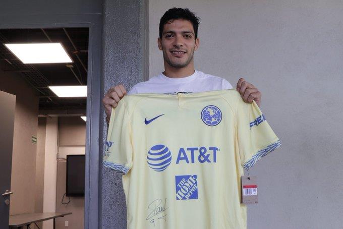 Visita Raúl Jiménez al América