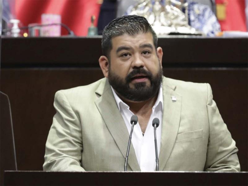 Perredistas votarán a favor de reforma militar