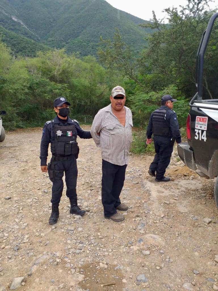 Lograron la detención de cinco individuos que portaban armas y droga en la colonia Bosques de San Pedro
