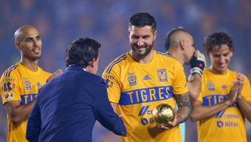 Entregan a Gignac balón de oro