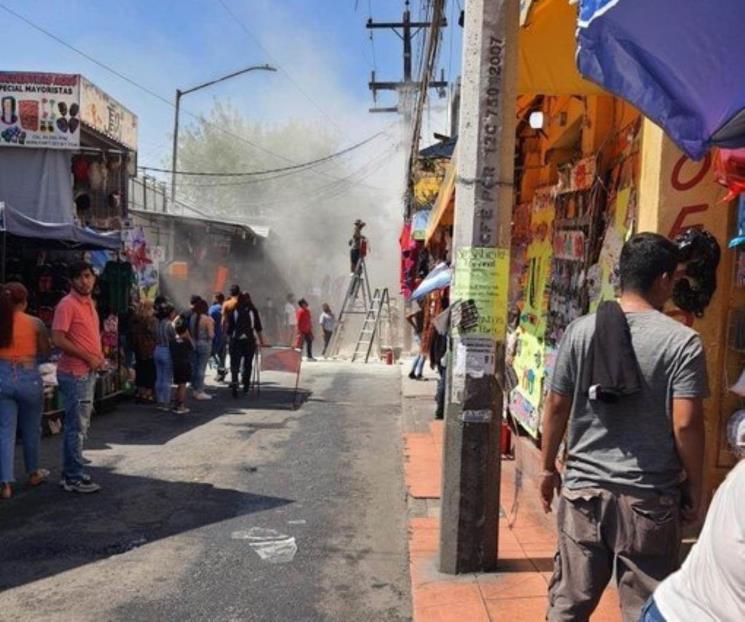 Se incendia negocio en el Centro de Monterrey