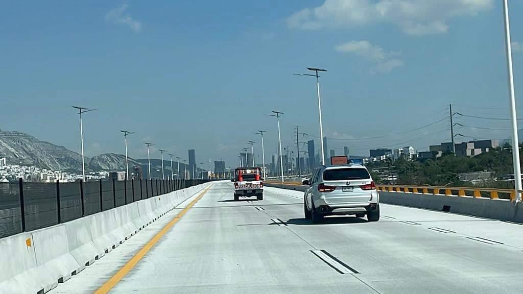 Abren primera etapa de viaducto Santa Catarina