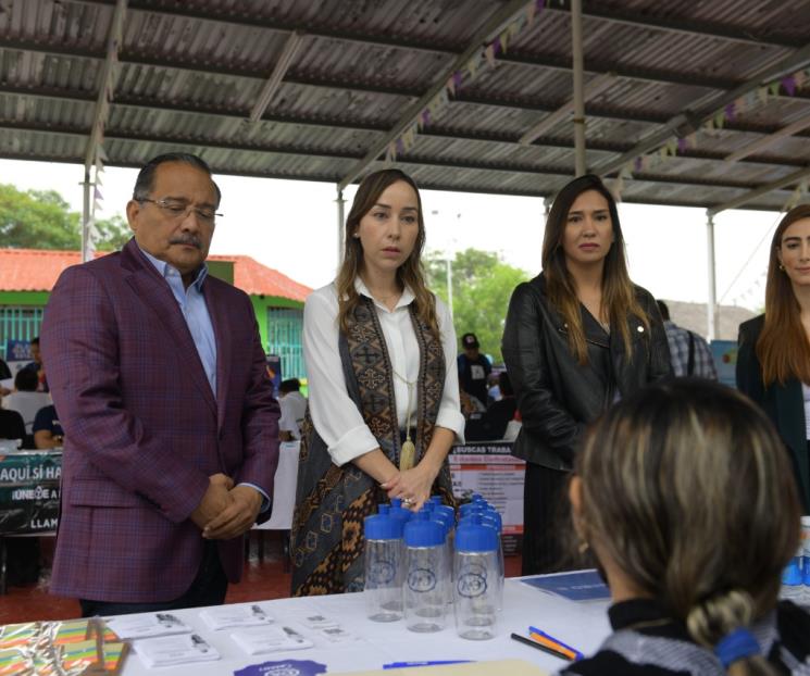 Realizan Escobedo y Monterrey feria del empleo