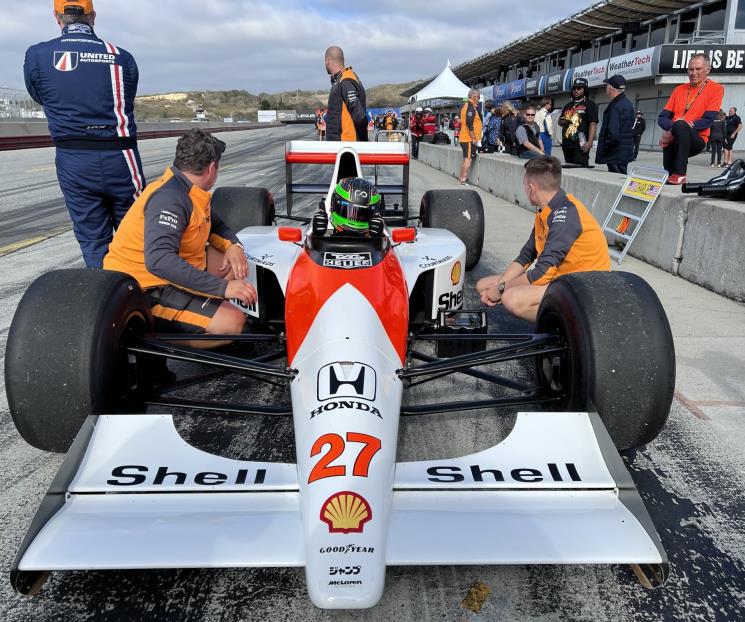 Conduce ‘Pato’ auto de Senna