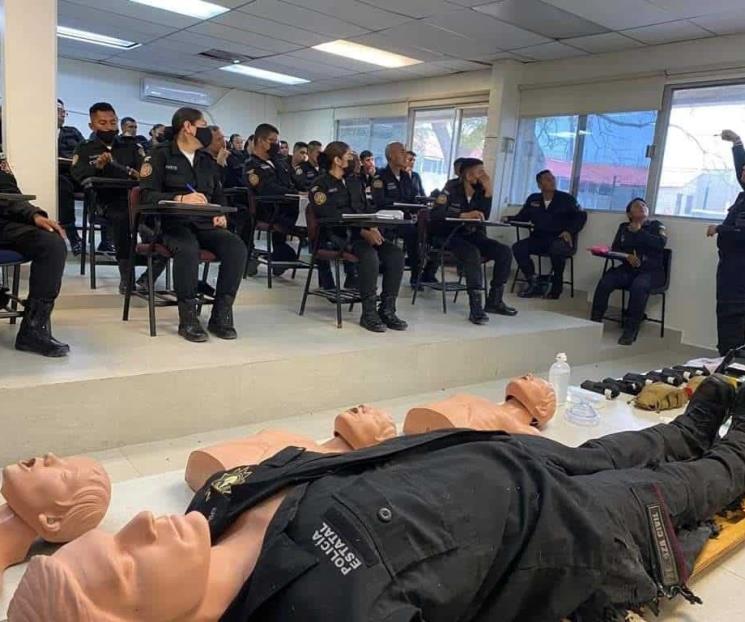 Imparten técnicas de emergencias médicas a cadetes