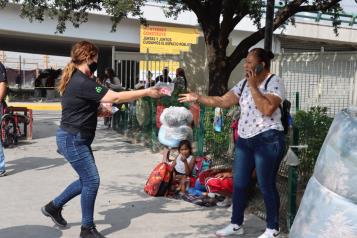 Lleva SMPU alimentos a pacientes y familiares de hospitales
