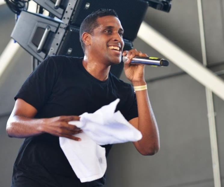 Quién era Mikaben, el cantante que falleció en concierto