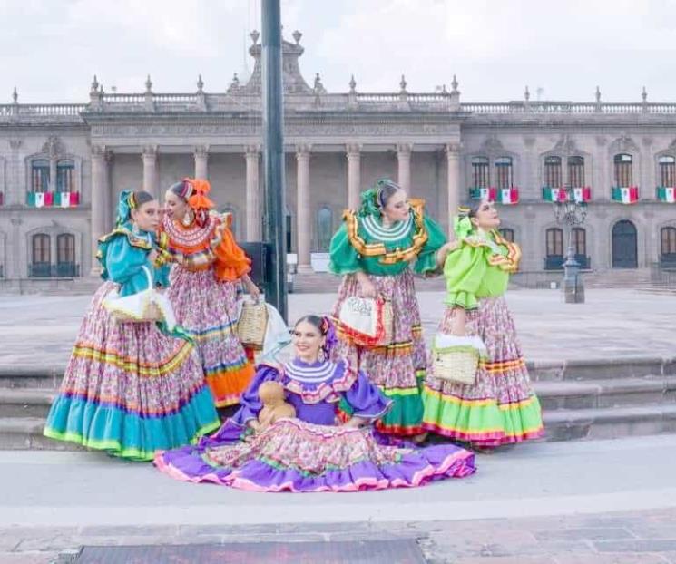 Fiesta y tradición en Teatro de la Ciudad