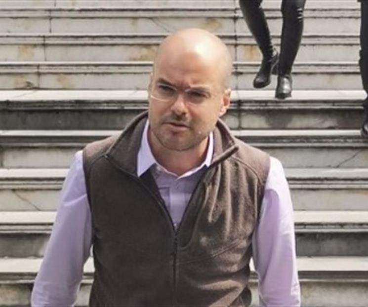 Comparece David León por caso Pío López Obrador