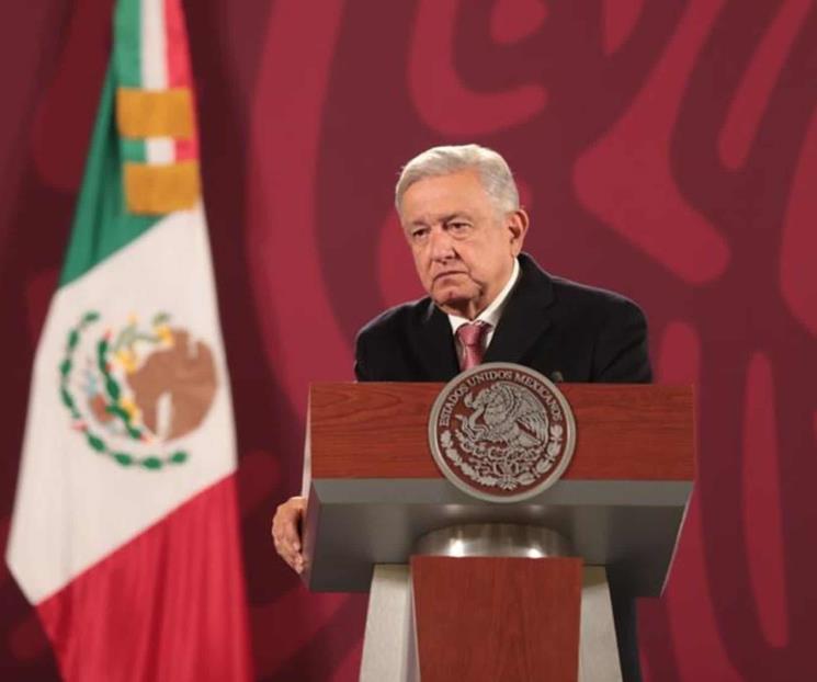 Acusa AMLO a Calderón de disparar burocracia en su sexenio