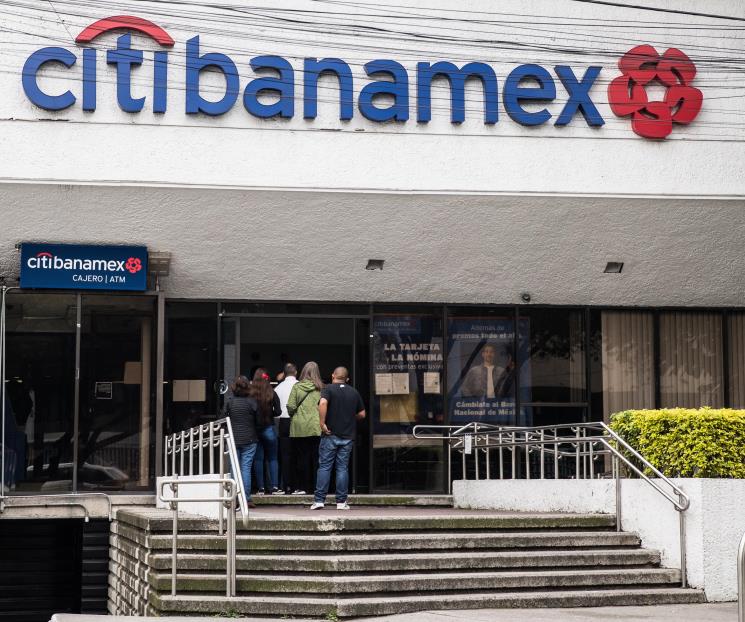 Se complica comprar Banamex a los grandes