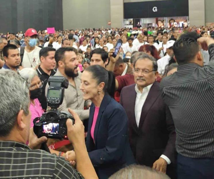 Reciben a Sheinbaum al grito de Presidenta en NL