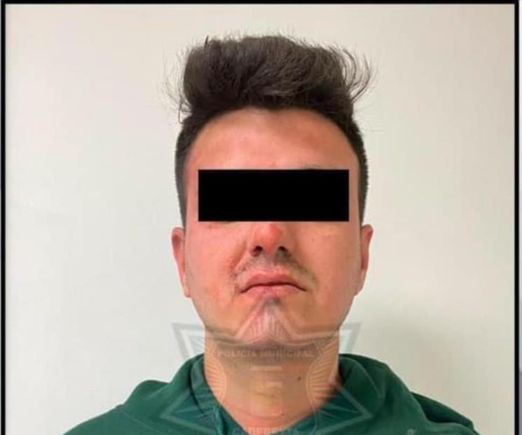 Lo detienen por golpear a su pareja
